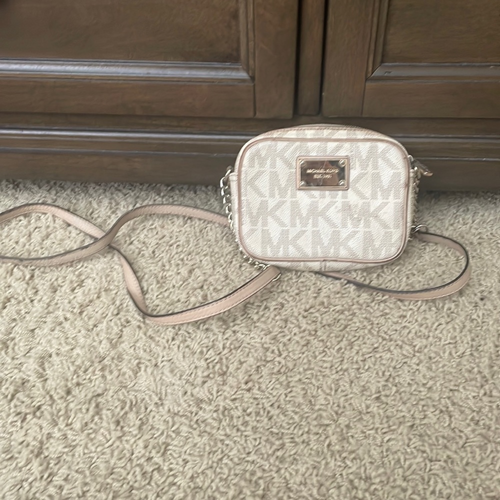 Small Michael Kors crossbody